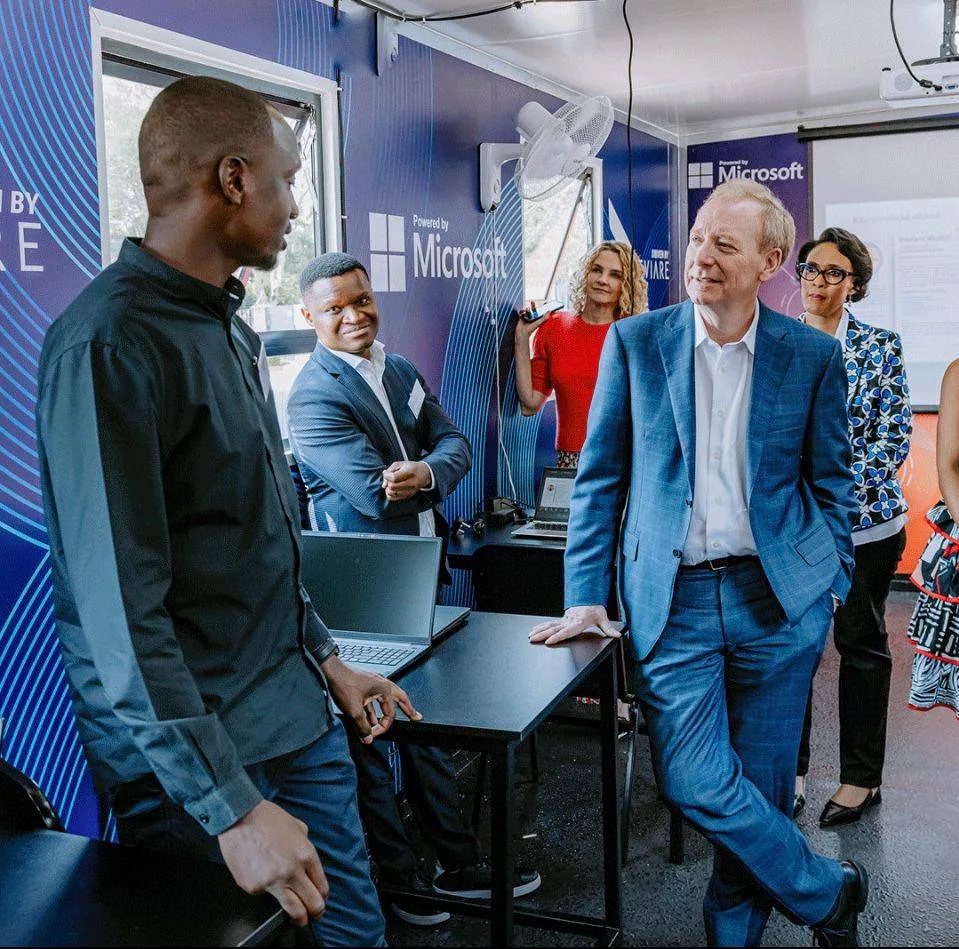 Brad Smith of Microsoft in a Deviare lab