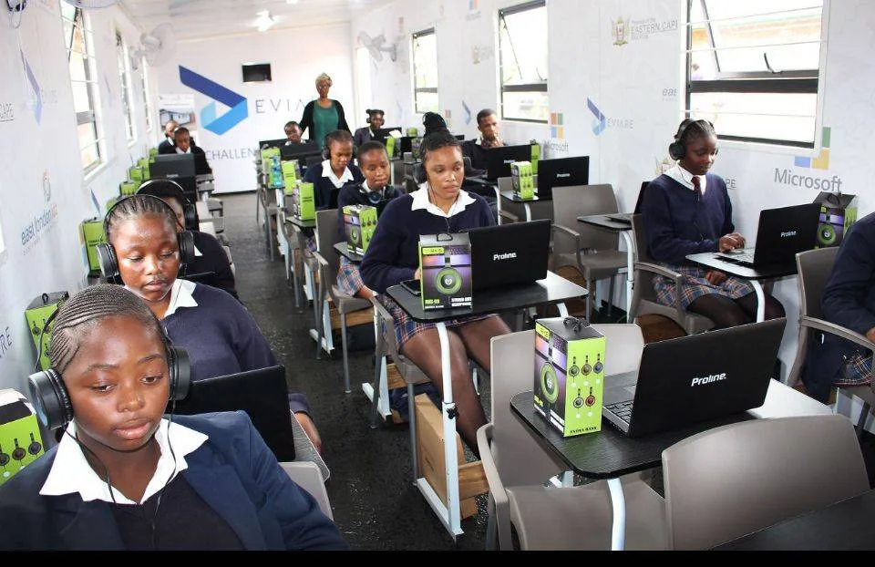 Learners in a lab in the Eastern Cape